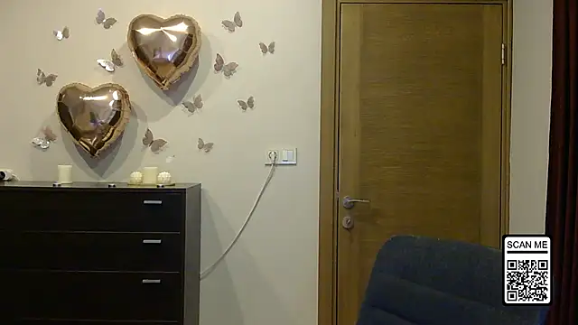 Wild Silk Desire online show from April 28, 6:01 pm