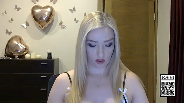 Wild Silk Desire online show from April 26, 6:05 pm