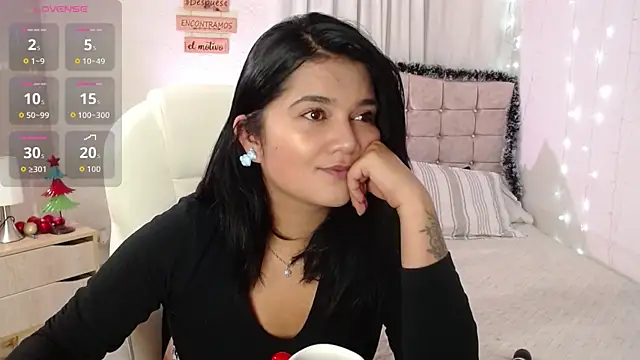 mia traveluxe online show from December 19, 4:37 am