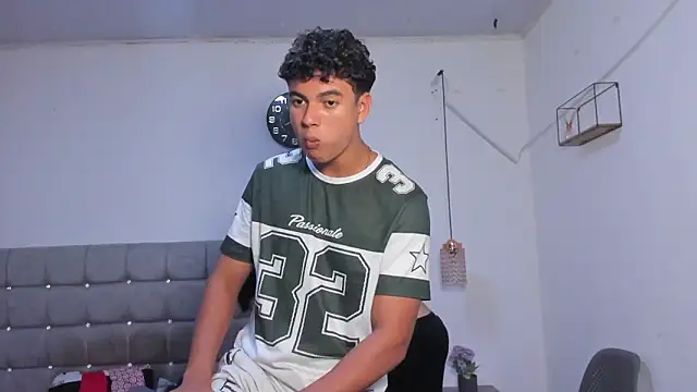 Santy Stump online show from March 22, 1:00 am