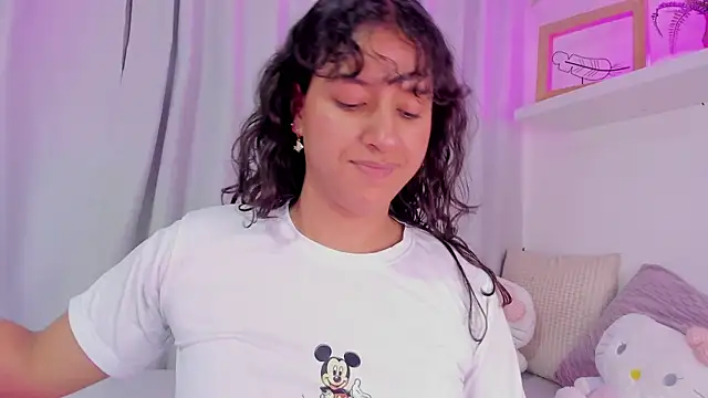 niia7 online show from March 2, 7:42 pm