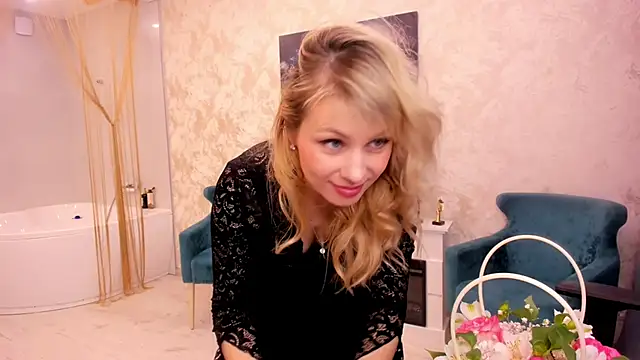 LindaSandy 1 online show from February 15, 7:51 am