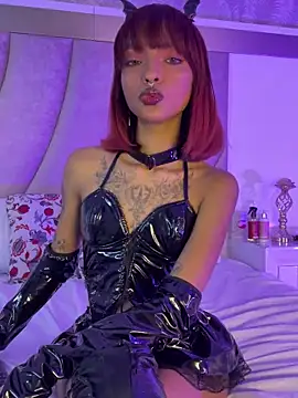 AnnahiBaker online show from March 6, 11:22 pm