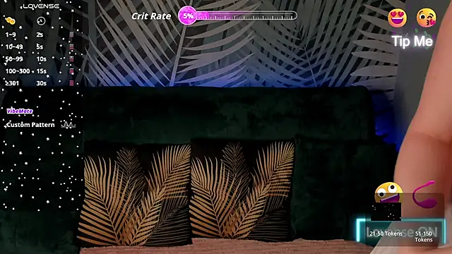 ChristyCrayme online show from April 22, 9:56 pm