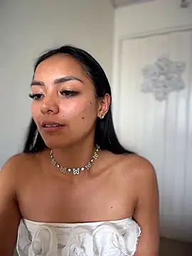 im-isabella online show from April 13, 9:04 pm