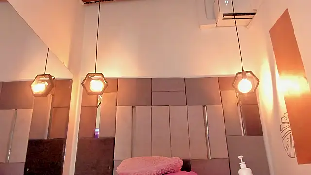 FreyrStone online show from March 14, 11:28 pm