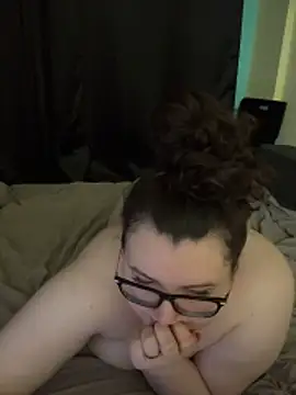 HaleyAyush online show from October 15, 5:15 pm