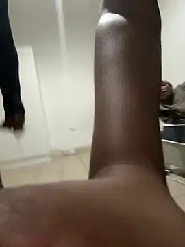 candise02 online show from April 21, 12:36 am