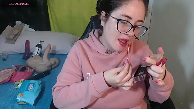 KrystalAdams online show from April 25, 1:36 pm