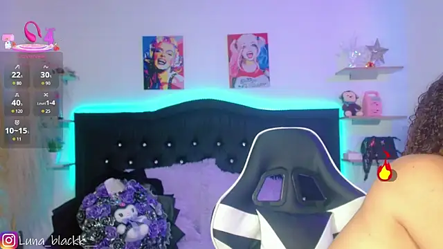 Luna blackk online show from October 3, 9:09 pm