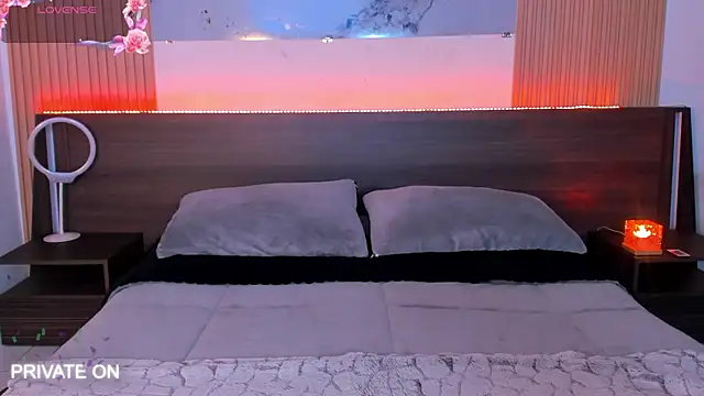 samanthaa moon online show from June 23, 12:41 am