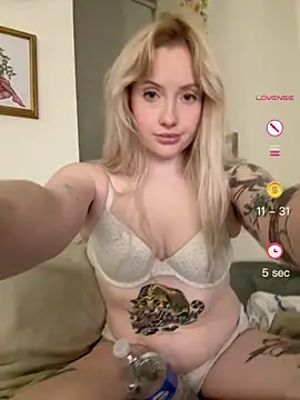 seeunexttuesday online show from April 23, 2:52 am