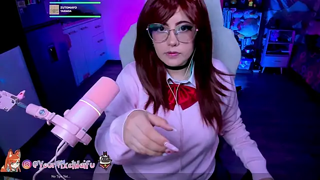 AlyssaRomanova online show from September 15, 4:43 am