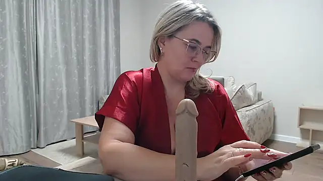 EleanoraDream online show from January 6, 5:38 pm