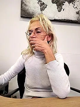 clarabell4 online show from November 6, 8:42 am