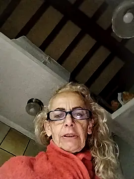 clarabell4 online show from April 20, 5:43 am