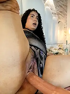 Yassy vazquez online show from April 17, 9:50 pm