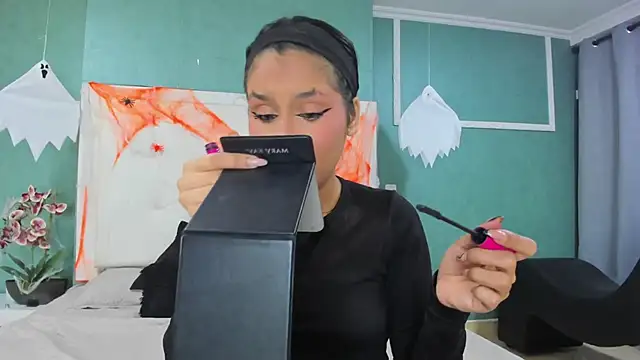 ania gomez online show from October 27, 2:23 pm