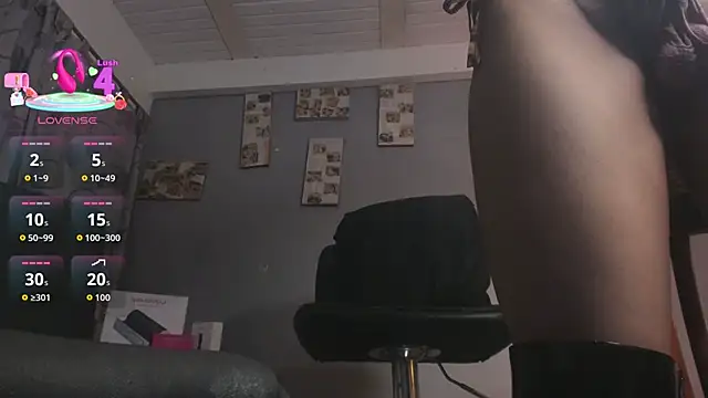 Chloe cooperr online show from November 1, 9:24 am