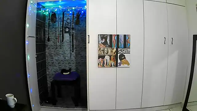 Snapshot of BaDSubMiss chatting on October 10, 4:17 am BaDSubMiss online show from October 10, 4:17 am