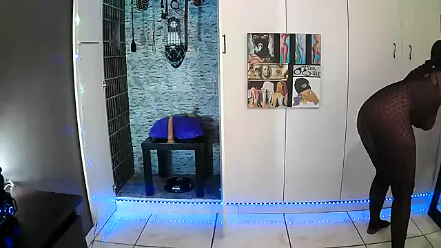 BaDSubMiss online show from October 23, 4:40 am