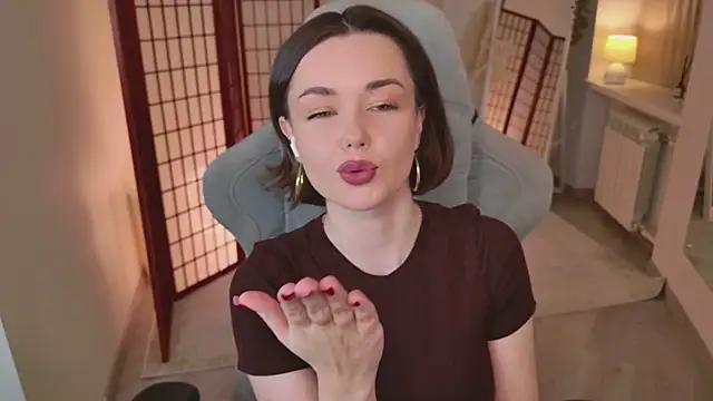 AvaFlower online show from November 18, 3:13 pm