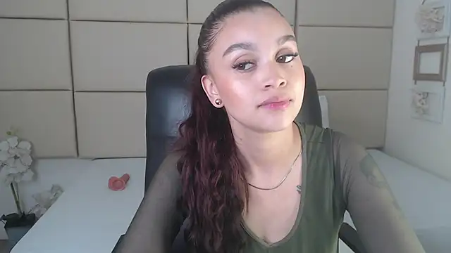 Snapshot of Rossi_Baker chatting on September 30, 6:57 pm Rossi Baker online show from September 30, 6:57 pm
