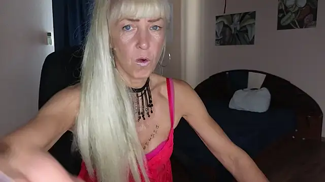 Laura Gol online show from September 16, 11:40 am