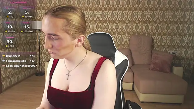 Vi Luxy online show from April 24, 2:36 am