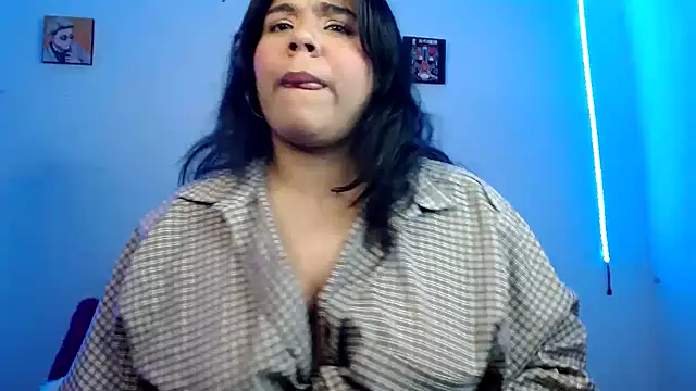 samantha-pettie online show from March 16, 2:32 pm