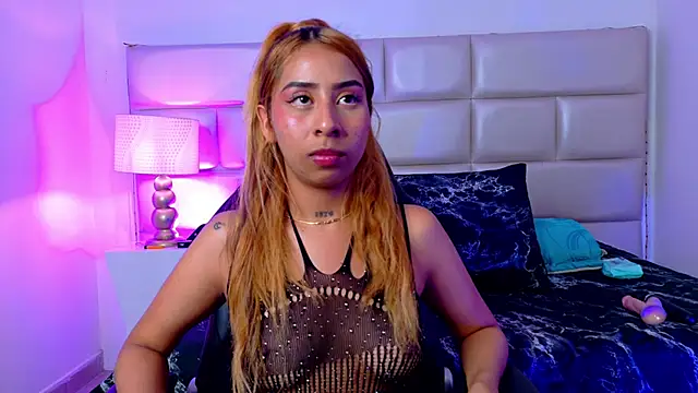 Snapshot of laila_stilwiills chatting on September 12, 12:55 am laila stilwiills online show from September 12, 12:55 am