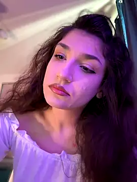 ScarletBloom  online show from October 19, 11:56 am