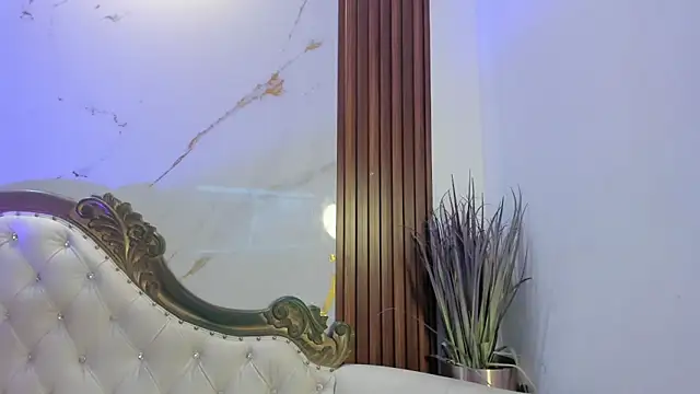 CoralieBronson online show from November 12, 8:29 pm