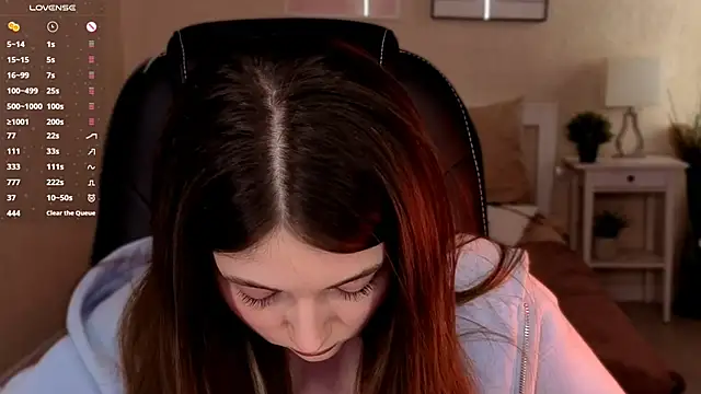 Kimmie shine online show from April 22, 11:18 am