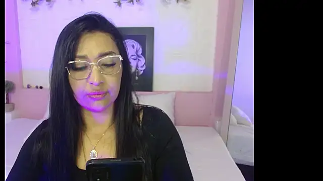 IvyShine7 online show from April 27, 7:44 pm