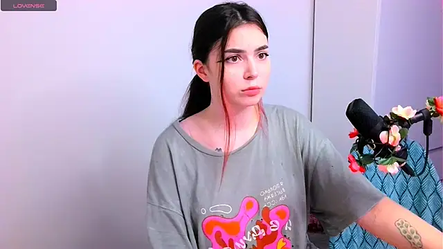 peachyness online show from December 1, 9:50 pm