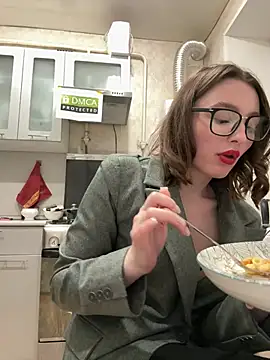 ZariaFlame online show from April 26, 10:40 pm