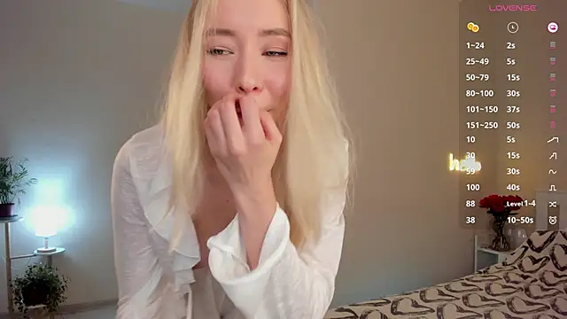 Snapshot of DanaCandy chatting on September 25, 9:23 pm DanaCandy online show from September 25, 9:23 pm