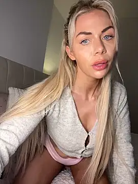 goddessbarbiexo online show from December 15, 12:21 pm