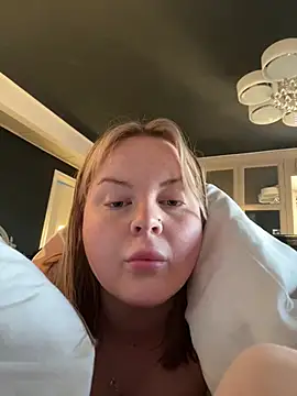 IslaMae online show from April 7, 5:53 am