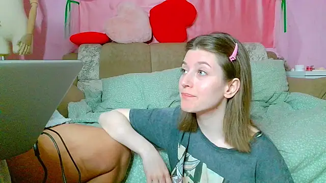 Marinaxmonroe online show from May 7, 3:05 pm