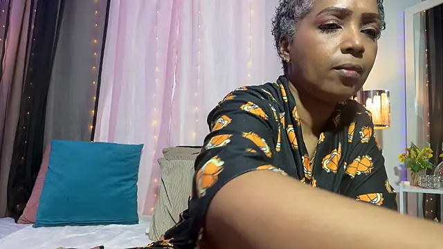 Snapshot of skarlleth_11 chatting on October 8, 1:32 am skarlleth 11 online show from October 8, 1:32 am
