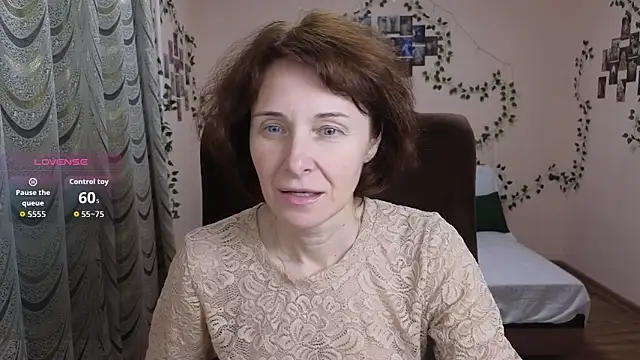 Lia Tito online show from November 24, 12:51 pm