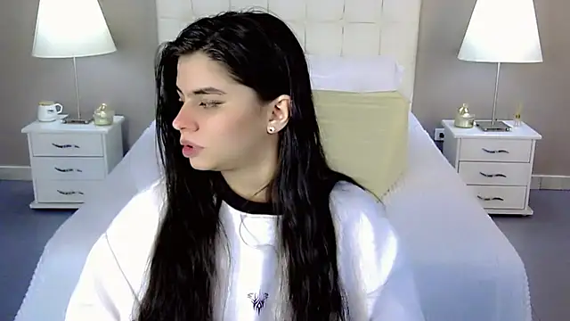 maddissonivanova online show from September 30, 4:51 am