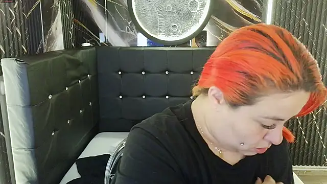 Witch Scarlet online show from April 28, 1:14 am