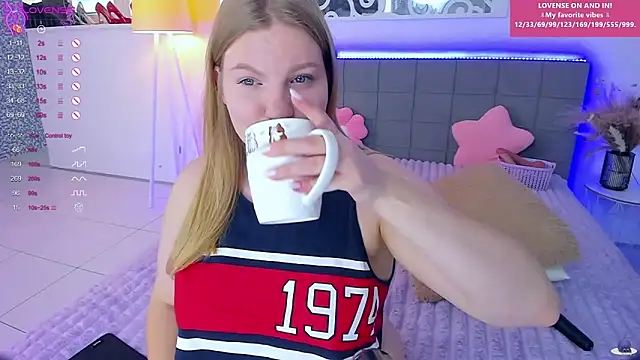 AshleyJoness online show from November 13, 7:07 am