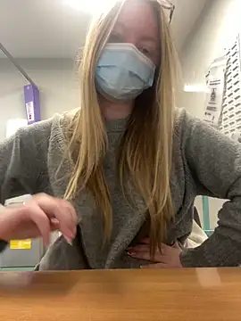 hazel wood21 online show from February 20, 12:07 pm