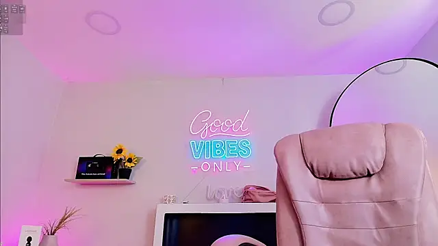 Alice Vixen online show from March 30, 2:38 pm