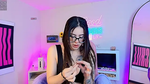 Alice Vixen online show from April 25, 12:19 pm