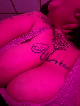 valen1891 online show from November 17, 4:46 am